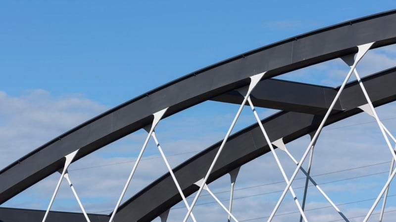 Stahlkonstruktion einer Brücke